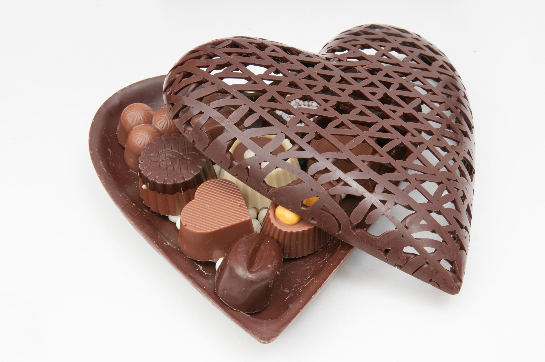 Red Velvet Cake with Premium Chocolates in Dhaka - Image 3